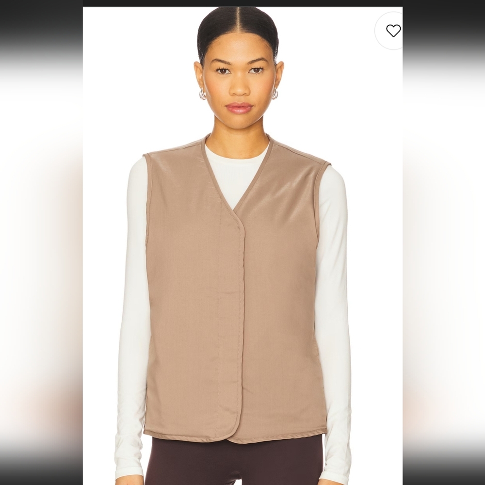VARLEY LORI REVERSIBLE GILET IN BIRCH/ASH TAUPE - Picture 9 of 9
